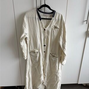 Magnolia Pearl Cream Long Button-Front duster with Dark grey trim